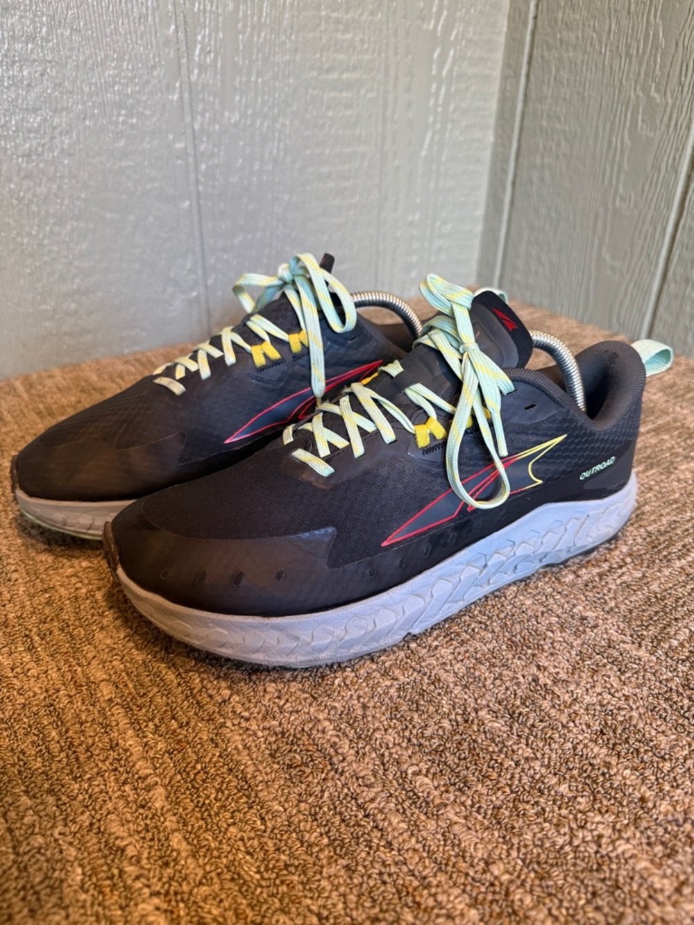 Altra Outroad trail Running Shoes - size 10